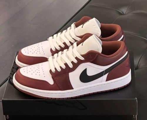 Jordan 1 Low SE 'Dark Pony' (HF3148-102) / (HF3188-102)