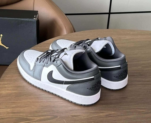 Jordan 1 Low 'Iron Grey' (553558-152)