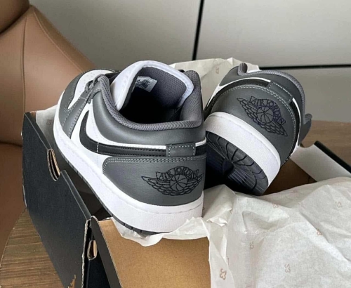 Jordan 1 Low 'Iron Grey' (553558-152)