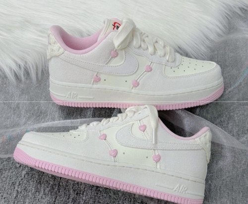 Air Force 1 Low Valentine's Day (2025) (HV5992-111)