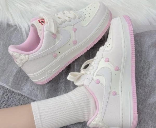 Air Force 1 Low Valentine's Day (2025) (HV5992-111)