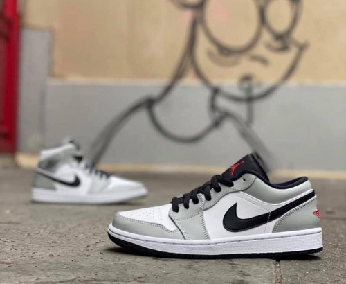 Jordan 1 Low Smoke Grey V2 