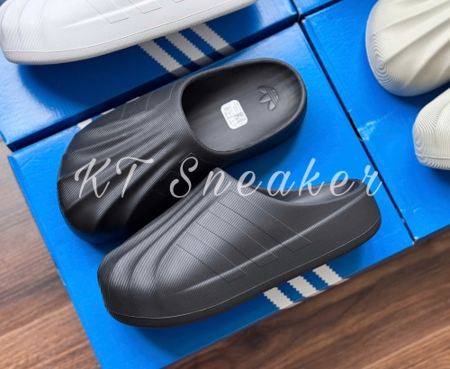 ADIFOM SUPERSTAR MULE FULL BLACK (IH7787)