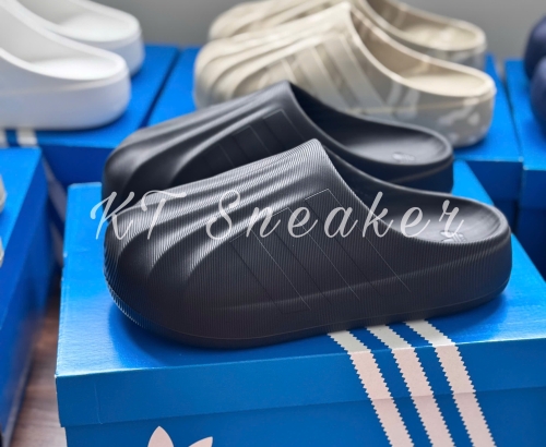 ADIFOM SUPERSTAR MULE FULL BLACK (IH7787)