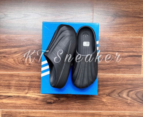 ADIFOM SUPERSTAR MULE FULL BLACK (IH7787)