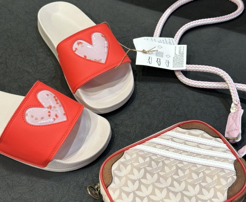 Dép Adilette Lite "Heart" (IG5963)