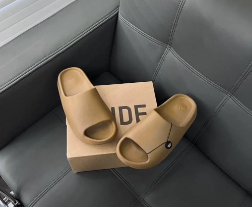 Yeezy Slide Ochre (GW1931)