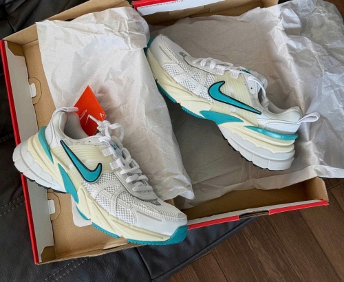 Nike V2K Run 'Coconut Milk' (FD0736 105)
